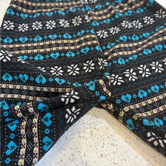 Qicaisi Patterned fleece lined Black and Blue Pants NWT - Picture 2 of 5
